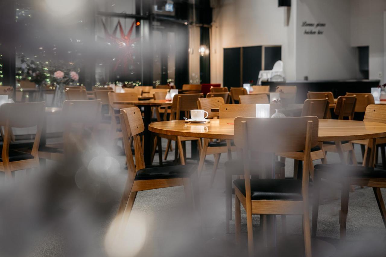 Hotell Bjoerken Umea Bagian luar foto