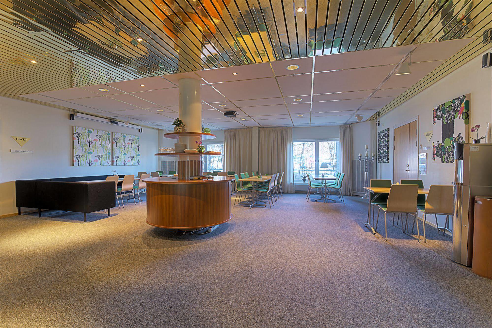 Hotell Bjoerken Umea Bagian luar foto