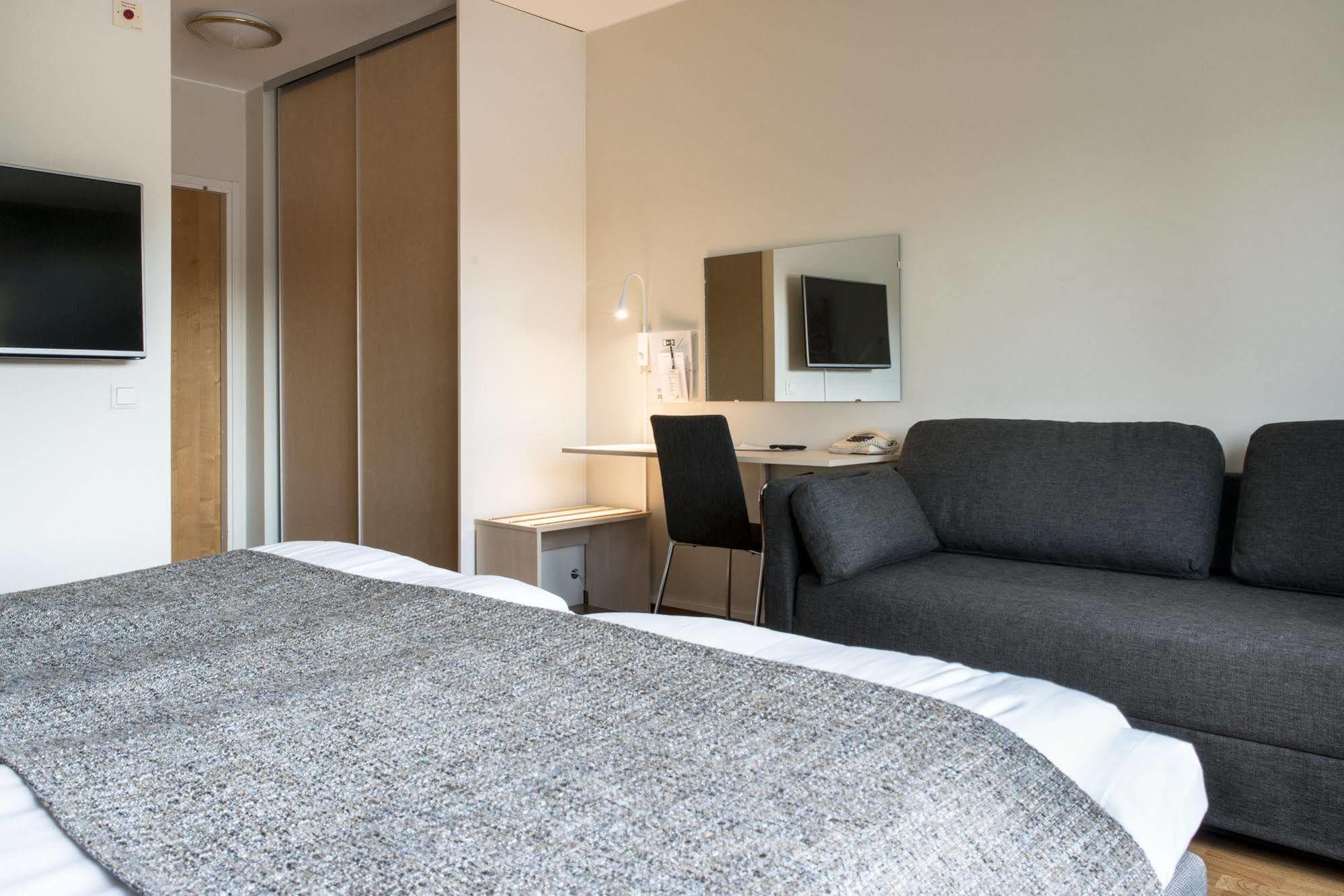 Hotell Bjoerken Umea Bagian luar foto