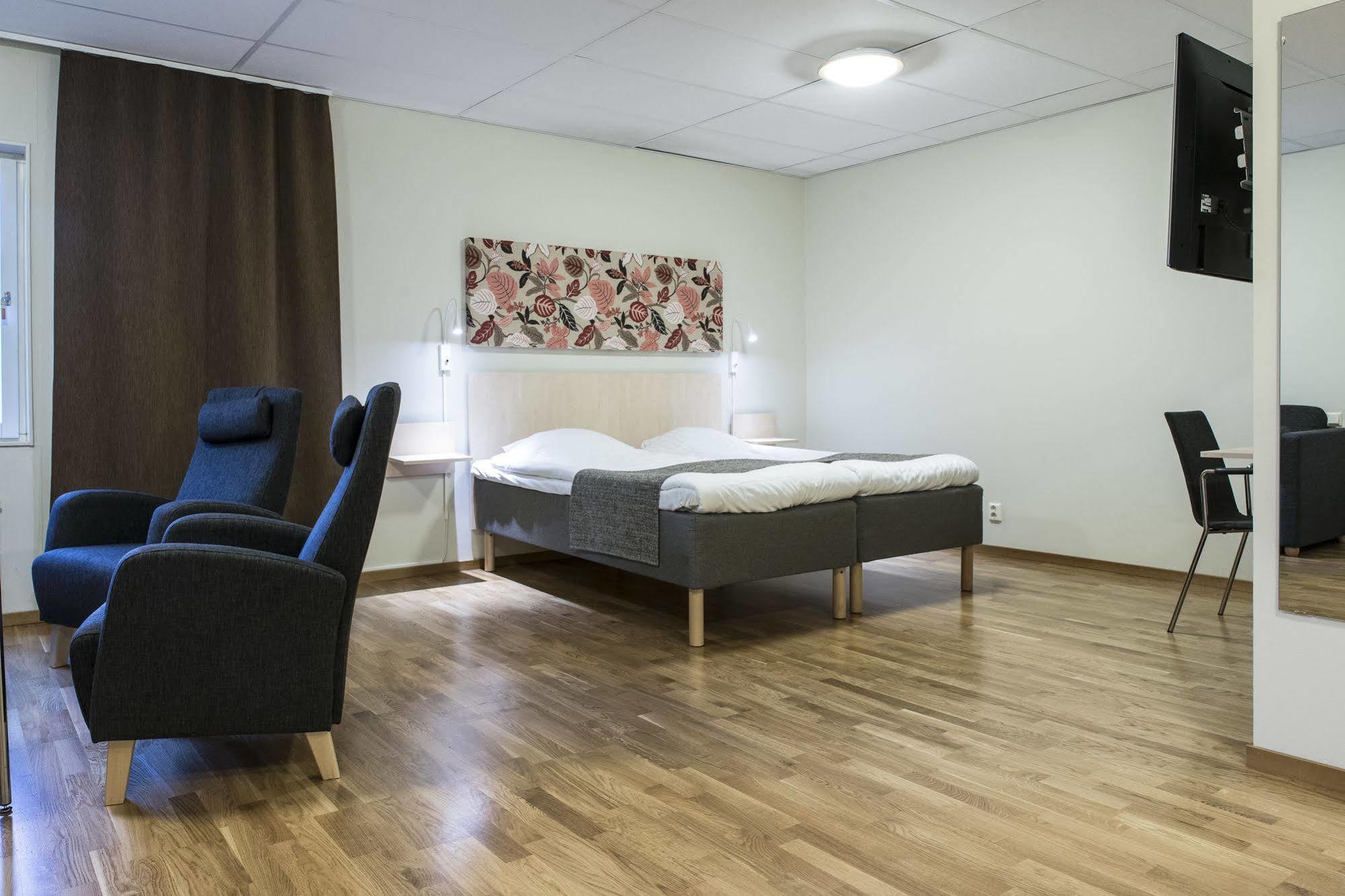 Hotell Bjoerken Umea Bagian luar foto